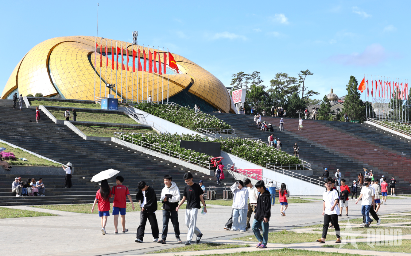 Lâm Đồng ứng phó với khó khăn kép trong hoạt động du lịch